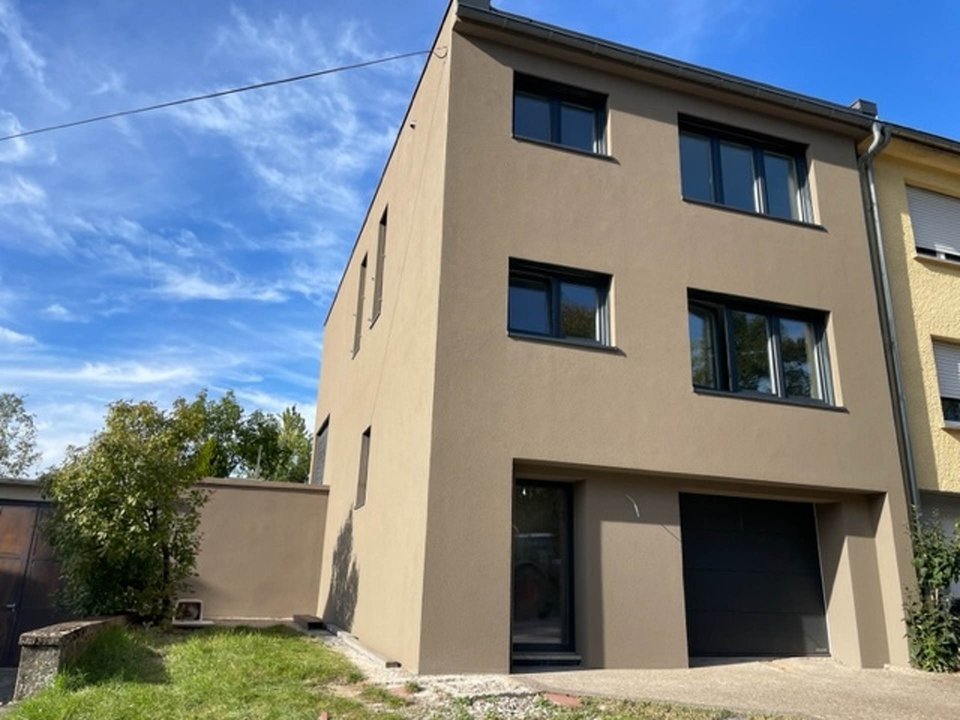 Maison — Luxembourg-Neudorf · 152 m² - photo 1