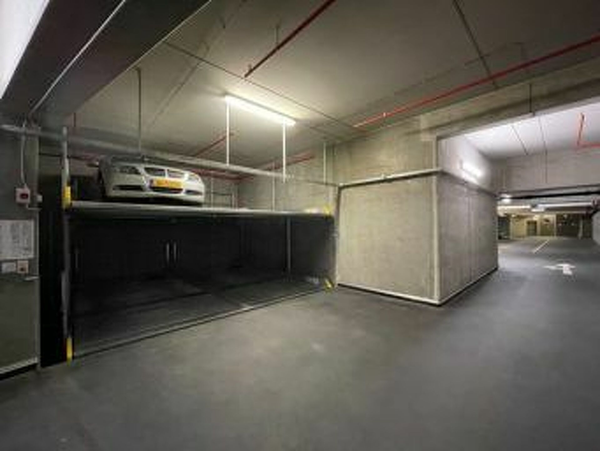 Garage — Senningerberg - photo 1