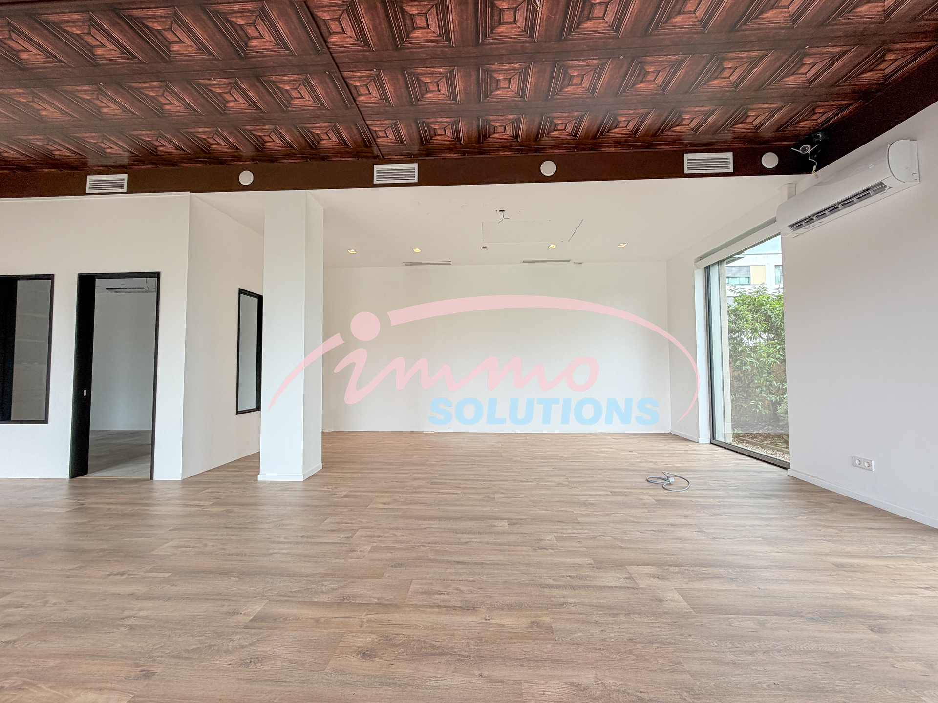 Commerce — Bertrange · 98 m² - photo 5