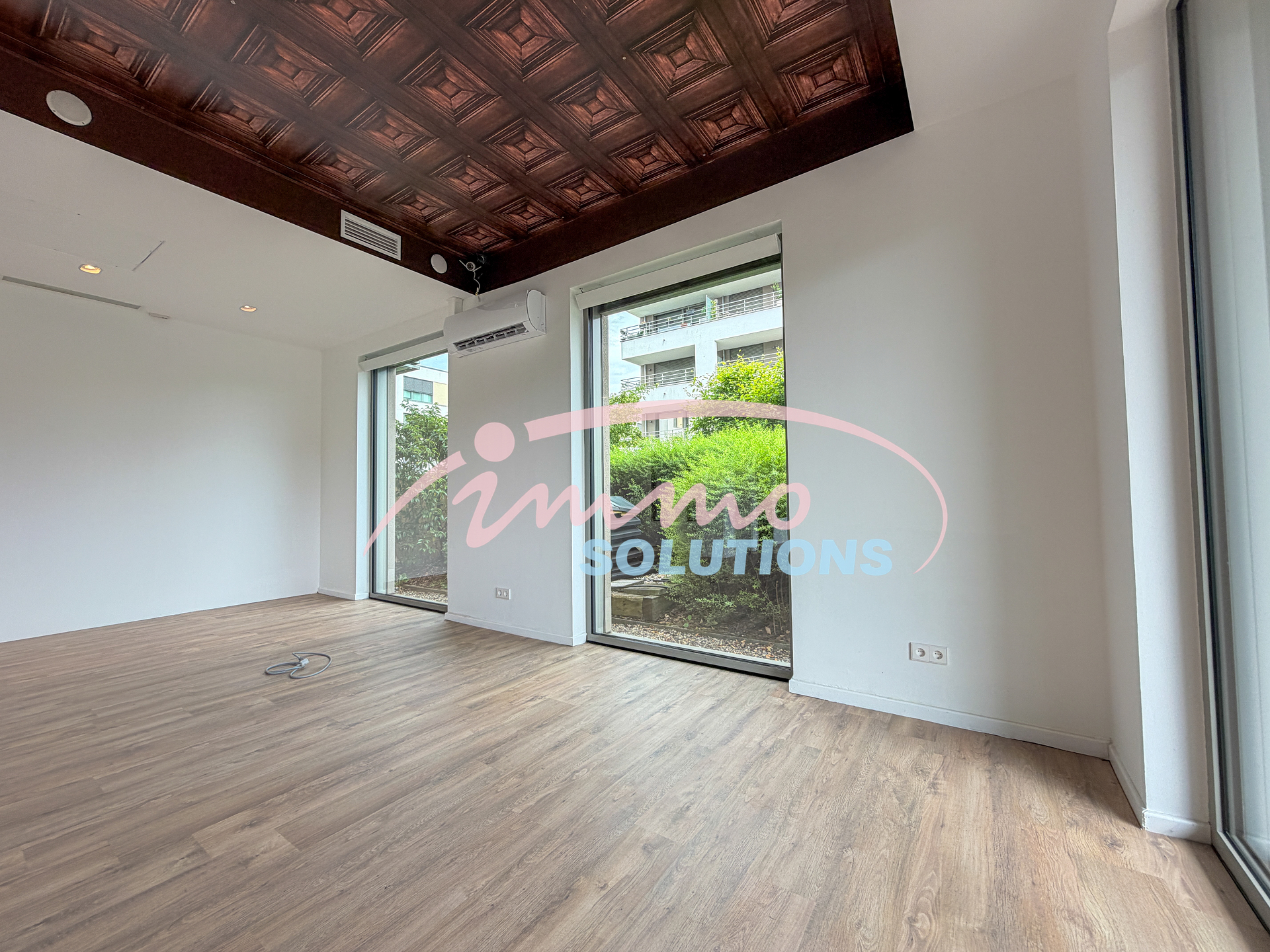 Commerce — Bertrange · 98 m² - photo 6