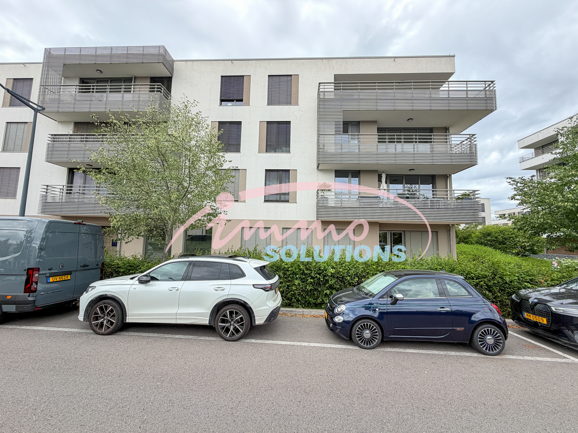 Commerce — Bertrange · 98 m² - photo 15