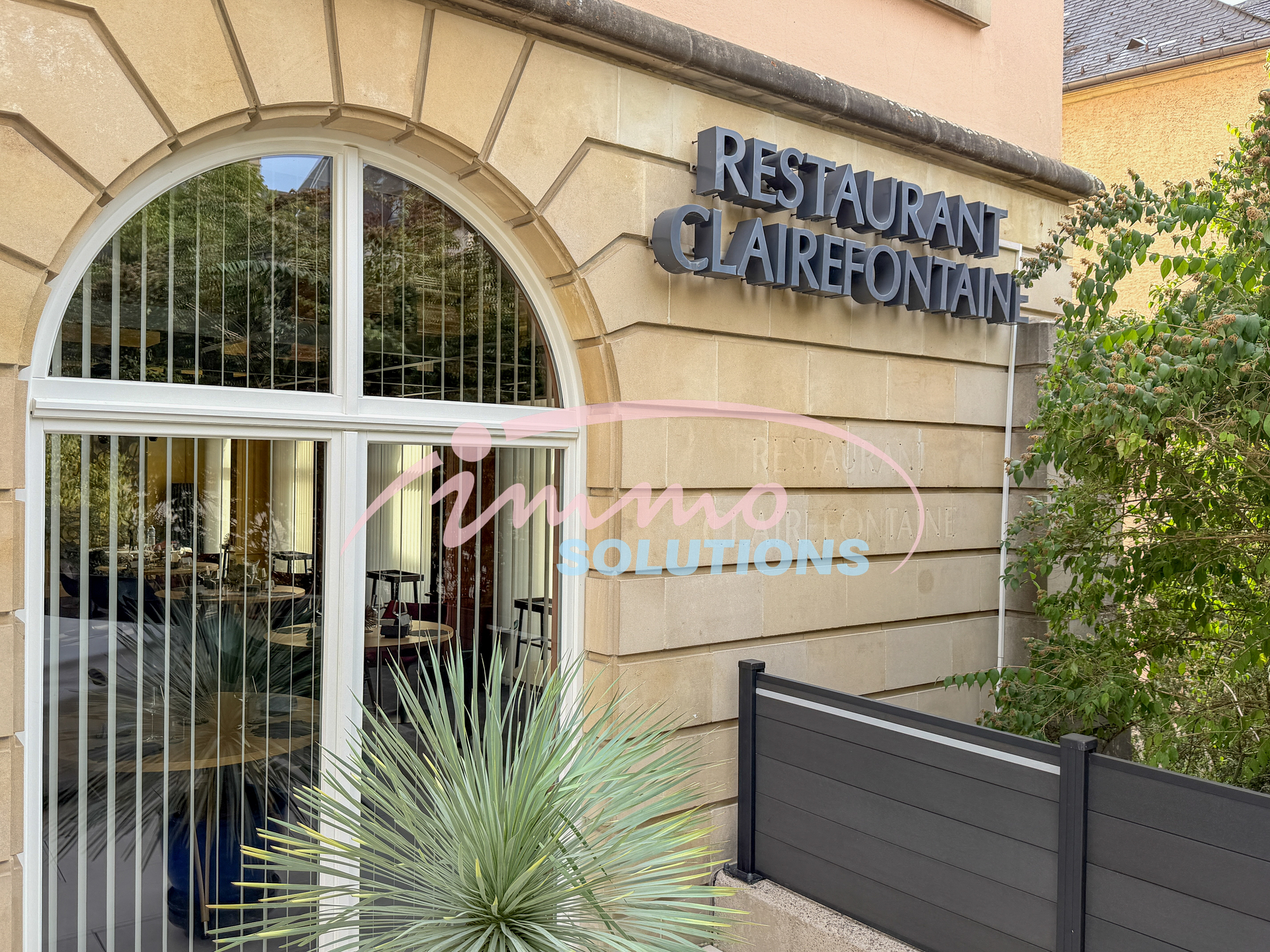 Commercial property — Luxembourg · 396 m² - photo 1